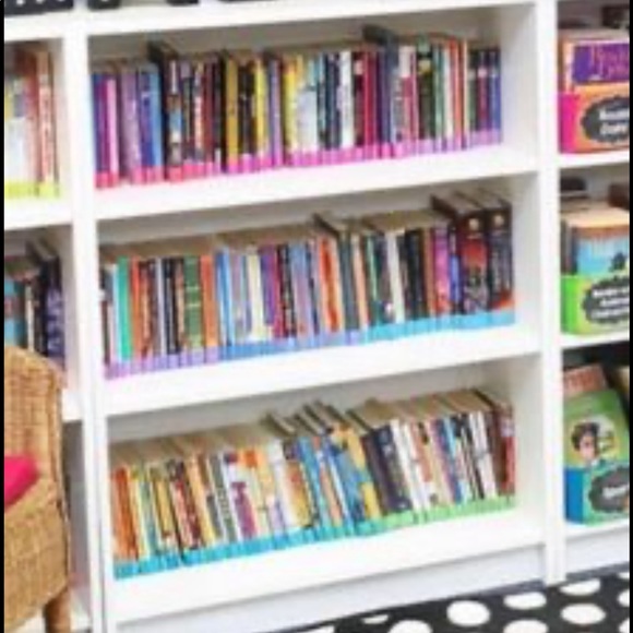 Books 4/$10 or 10/$20 Kids Children’s Elementary Classroom Library - Picture 4 of 5